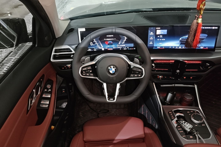 BMW 3 Series 2025 #12 BMW 3 Series 2025 car image #12