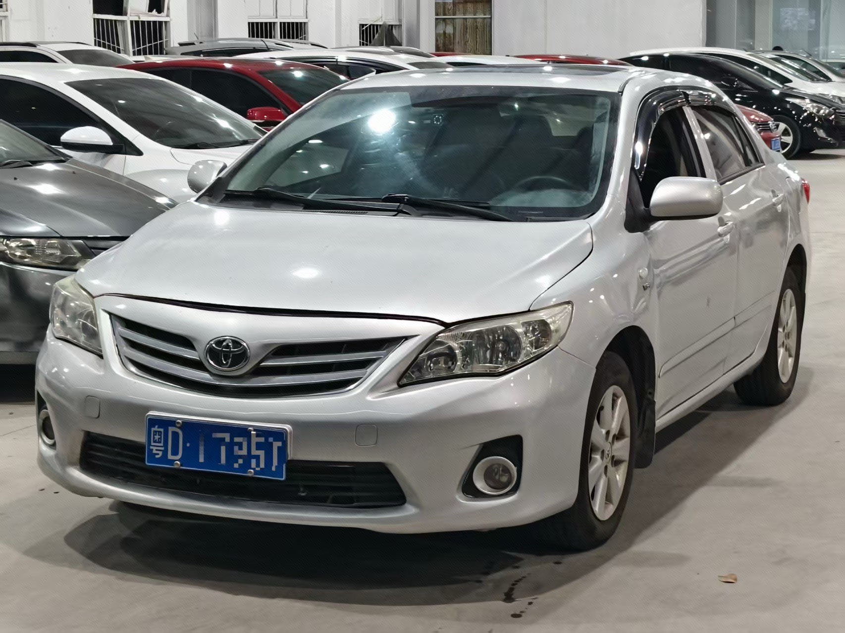 Toyota Corolla 2013 Toyota Corolla 2013 car image
