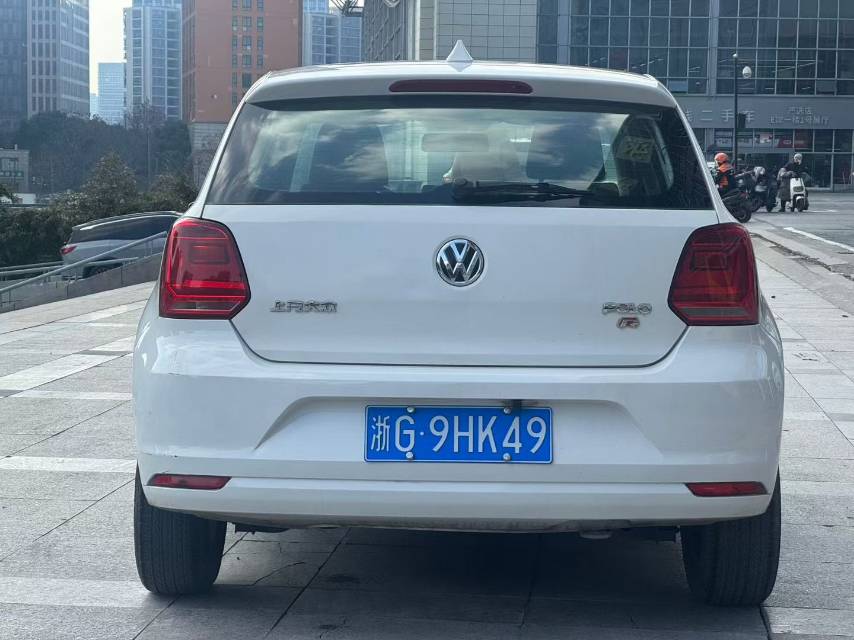 Volkswagen Polo 2016 car image #4
