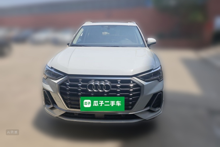 Audi Q3 2020 car image #3