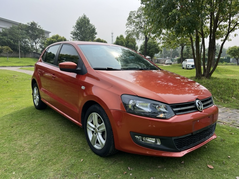 Volkswagen Polo 2011 car image #5