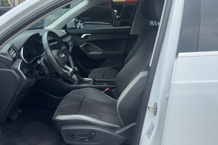 Audi Q3 2022 #9 Audi Q3 2022 car image #9