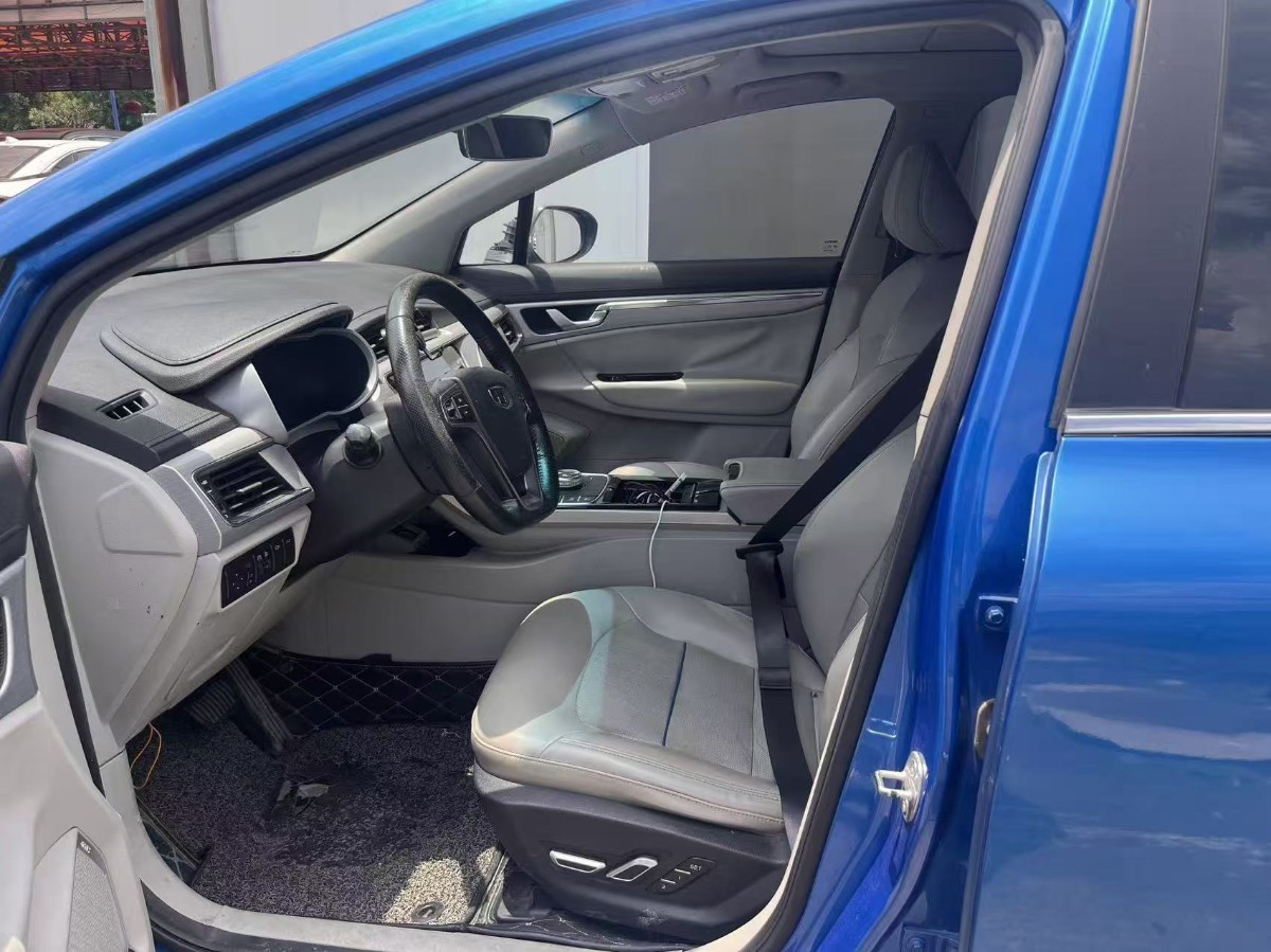 GEELY Emgrand GSe 2018 car image #4