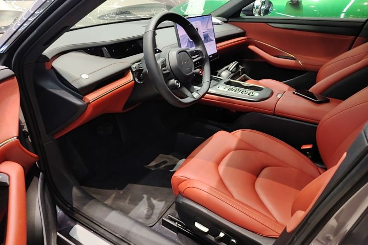 MI SU7 2025 immagine di auto #15