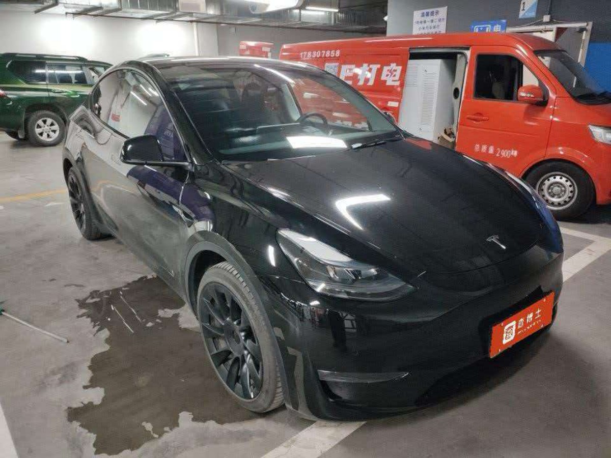 Tesla Model Y 2023 car image #3