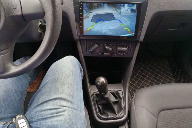 Volkswagen Santana 2015 صورة سيارة #14