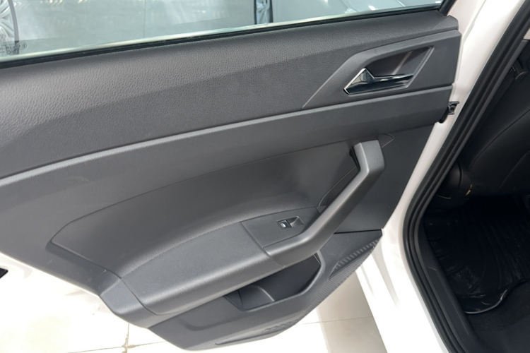 Volkswagen Polo 2020 صورة سيارة #16