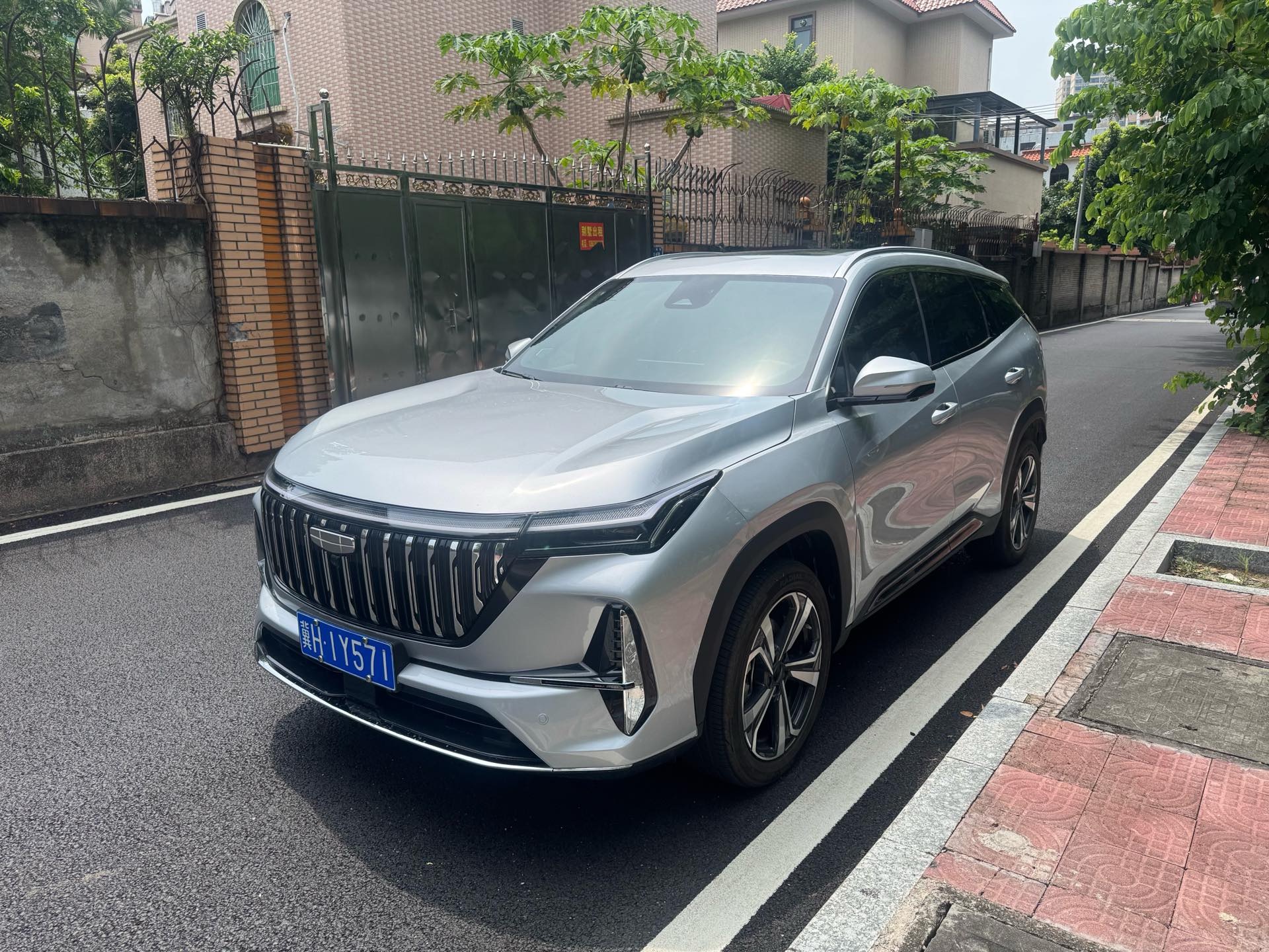 GEELY Boyue L 2025 car image 
