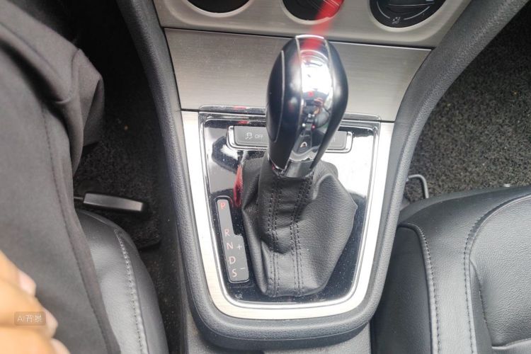 Volkswagen Lavida 2014 car image #16