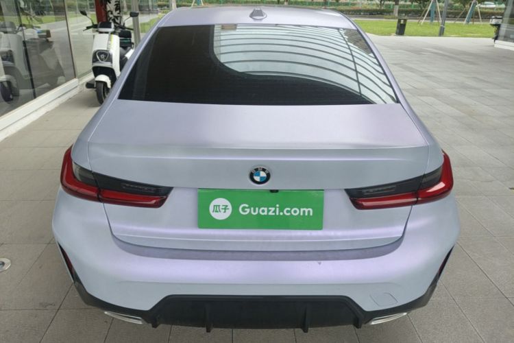 BMW 3 Series 2023 #6 BMW 3 Series 2023 صورة سيارة #6