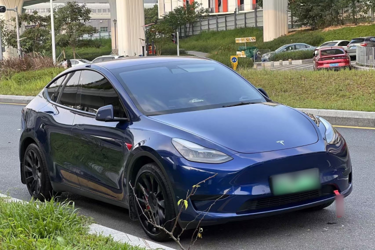 Tesla Model Y 2022 #4 Tesla Model Y 2022 car image #4
