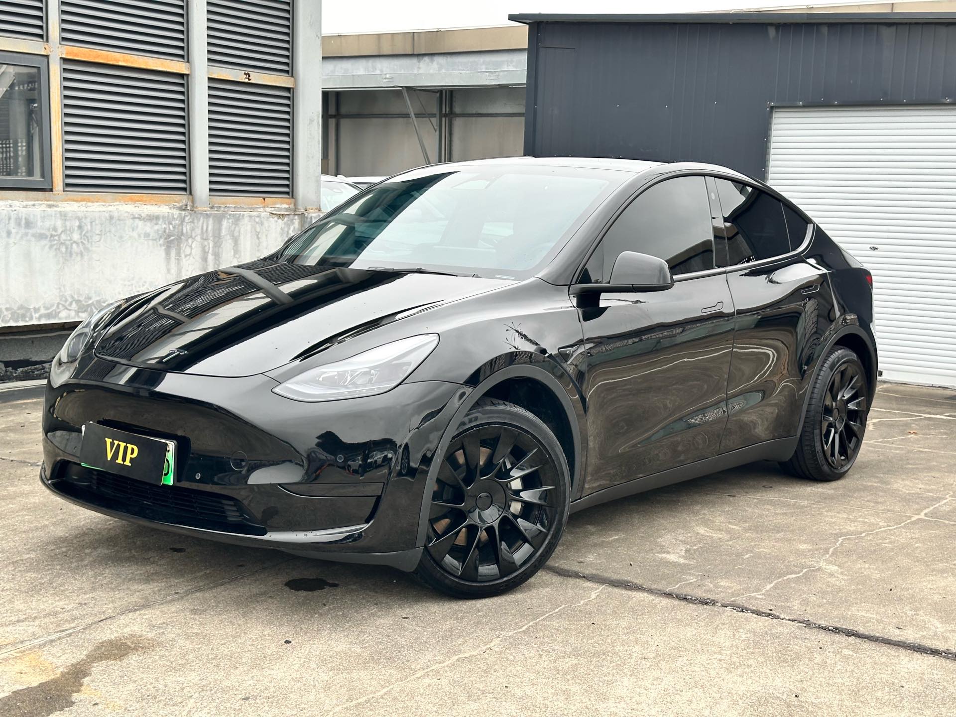 Tesla Model Y 2023 Tesla Model Y 2023 car image