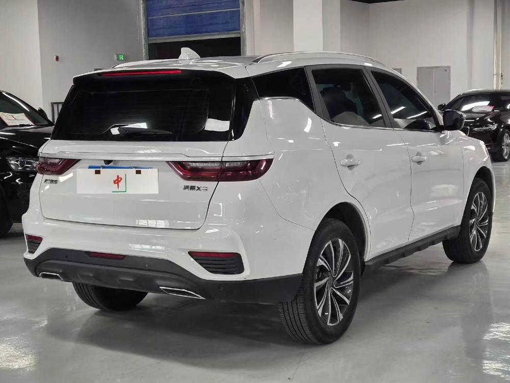 GEELY Vision X6 2021 immagine di auto #6