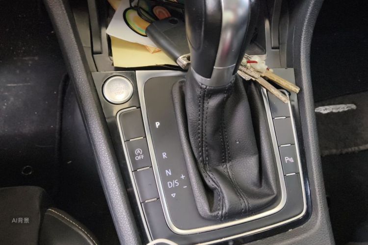 Volkswagen Golf 2014 car image #16