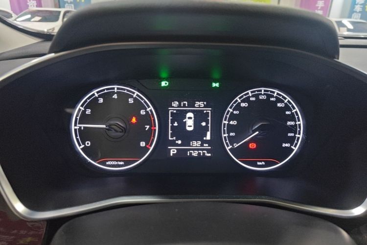 GEELY Coolray 2025 #12 GEELY Coolray 2025 car image #12