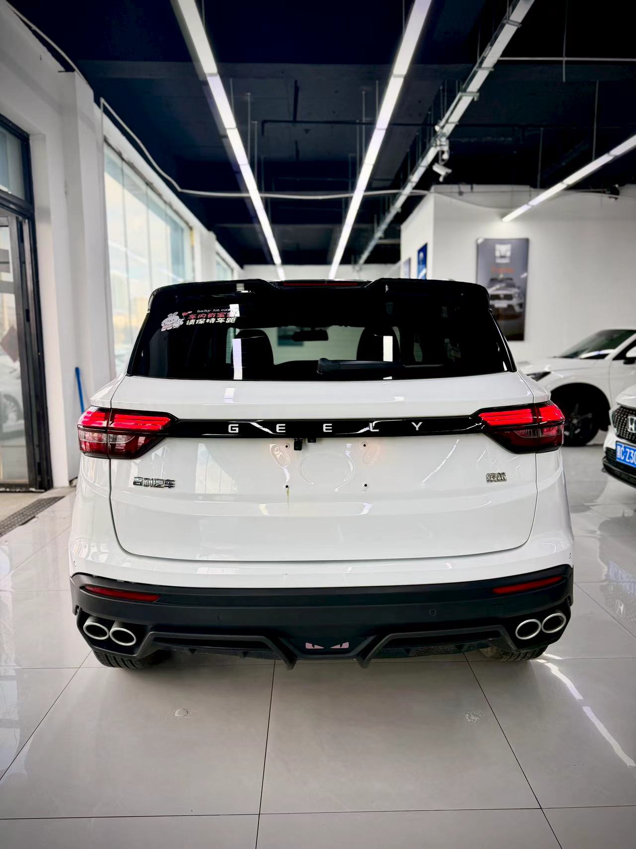 GEELY Coolray 2022 imagen de coche #5