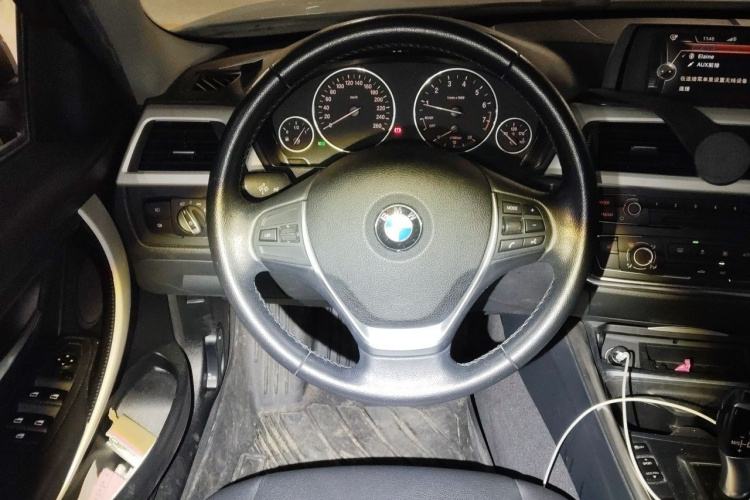 BMW 3 Series 2015 car image #13