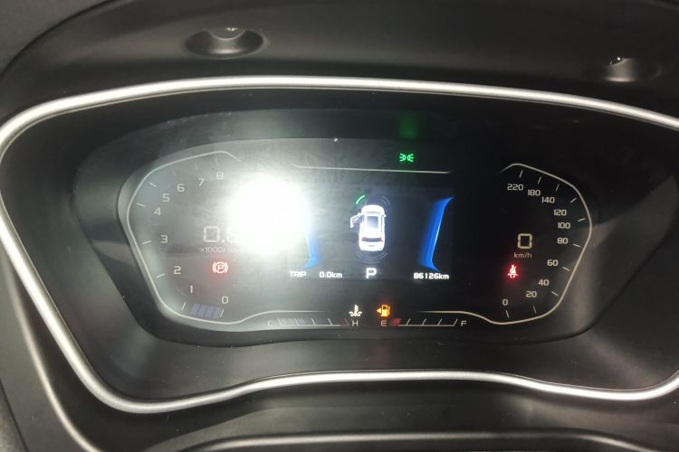 GEELY Vision X6 2019 immagine di auto #12