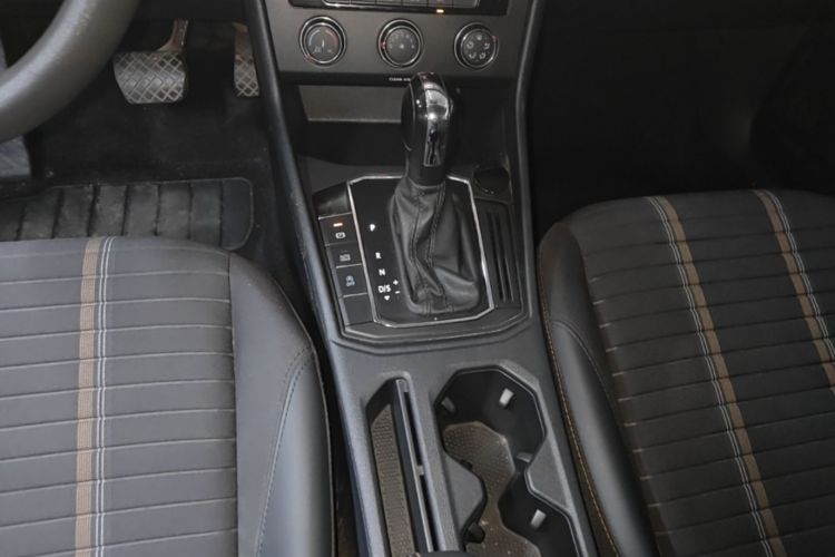 Volkswagen Lavida 2022 car image #14