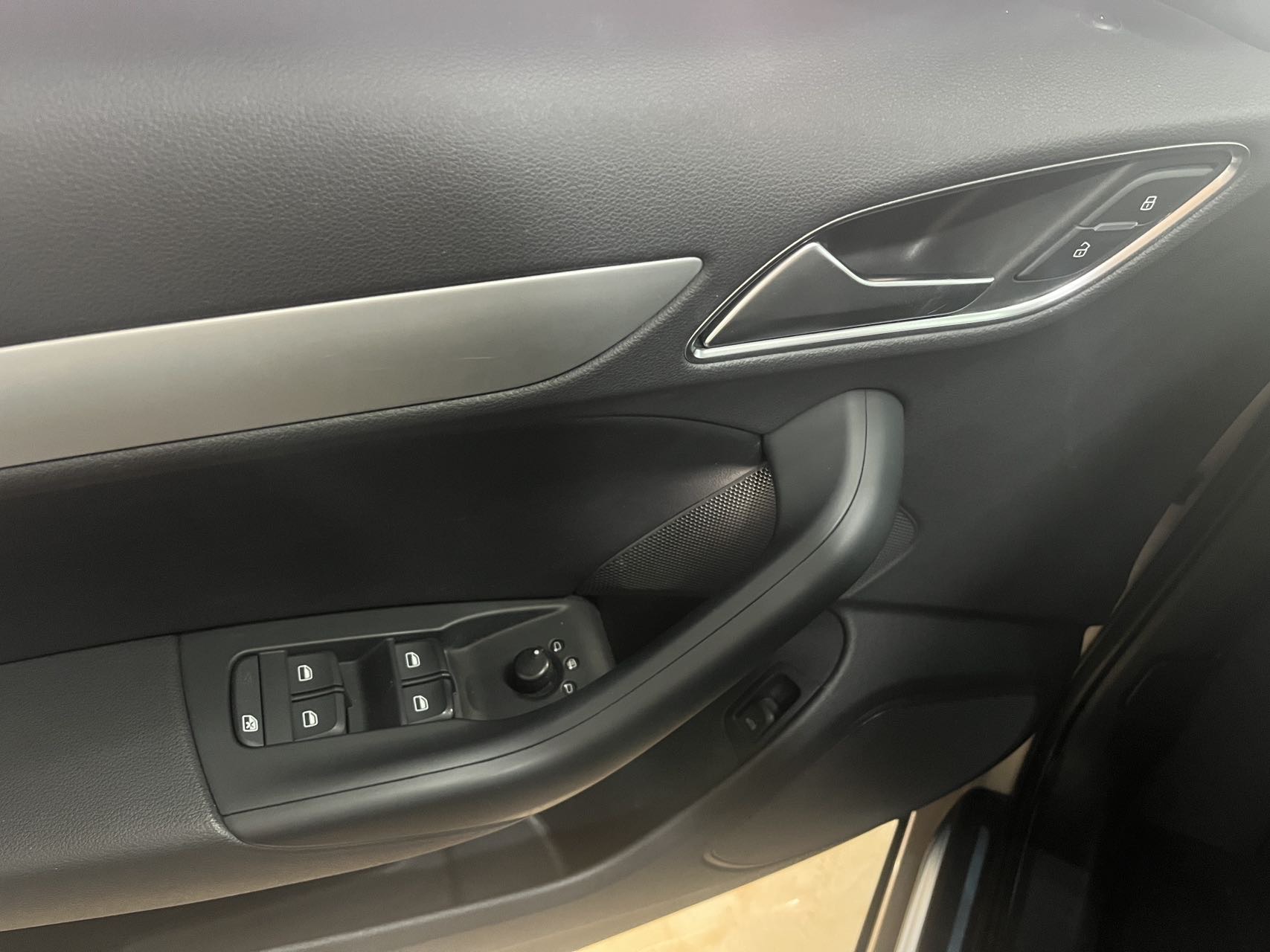 Audi Q3 2017 #13 Audi Q3 2017 car image #13