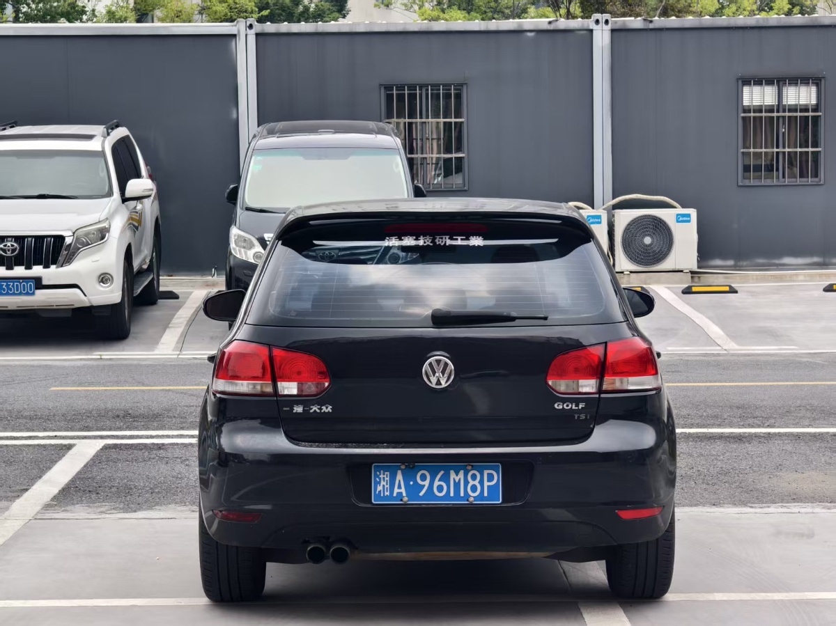 Volkswagen Golf 2010 #6 Volkswagen Golf 2010 car image #6
