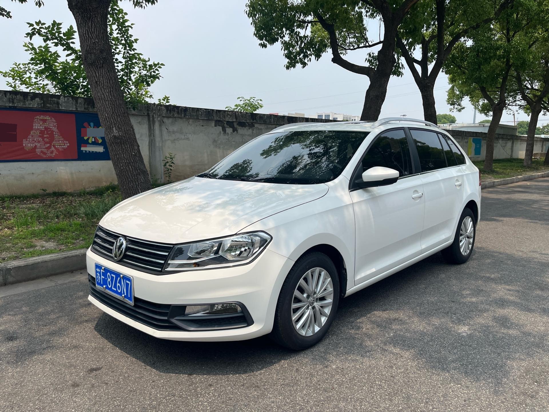 Volkswagen Santana 2018 car image 
