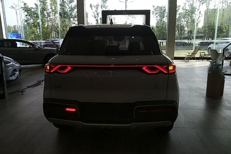 BYD YuanUP 2024 #4 BYD YuanUP 2024 car image #4