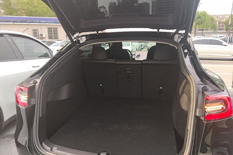 Tesla Model Y 2023 #21 Tesla Model Y 2023 car image #21