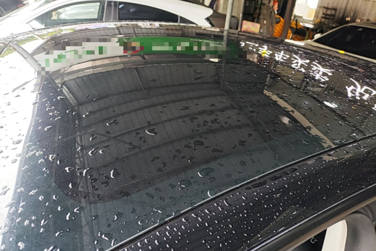 Tesla Model Y 2021 car image #22