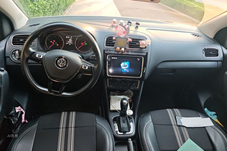 Volkswagen Polo 2019 car image #11