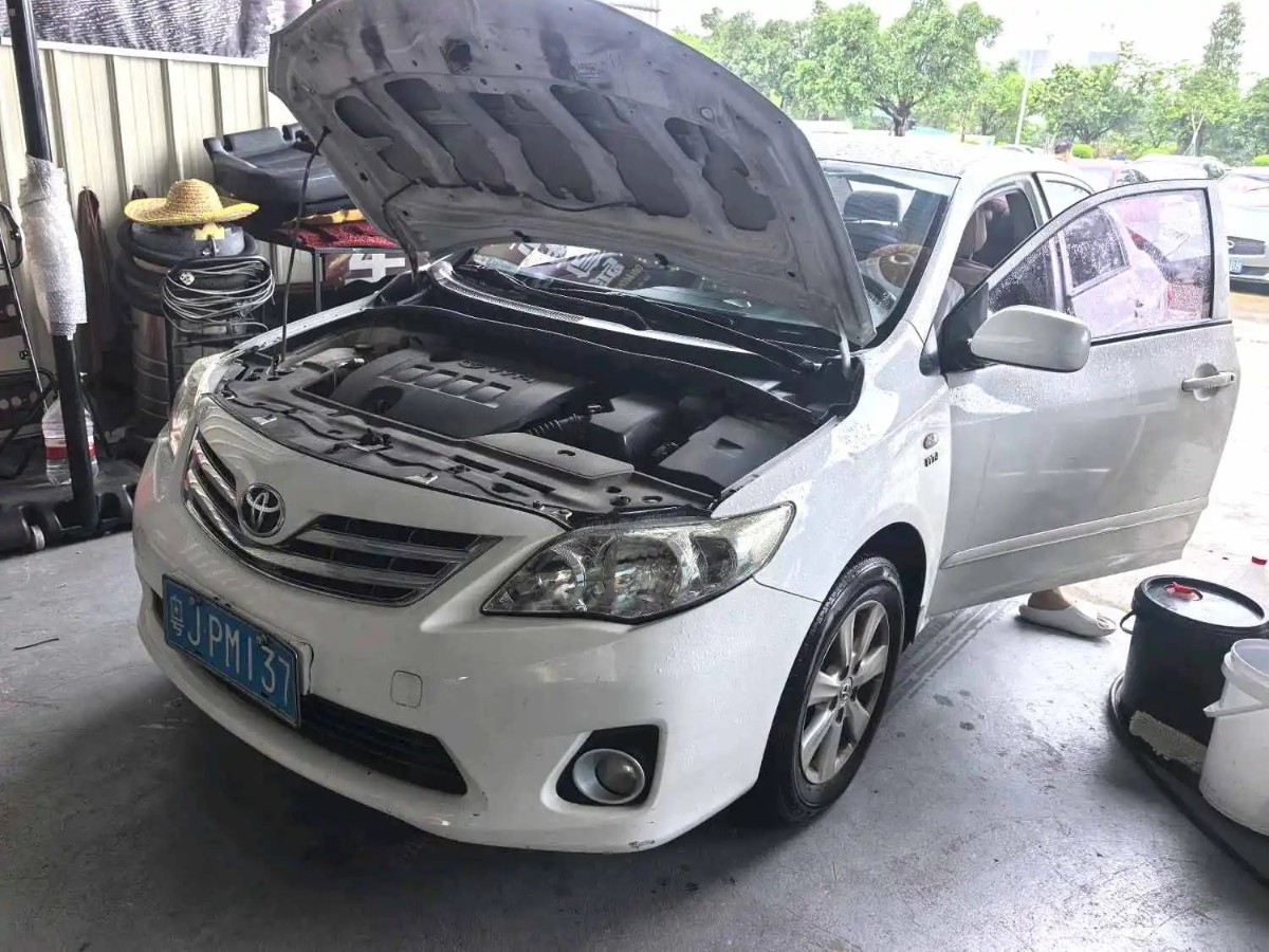 Toyota Corolla 2013 car image #6