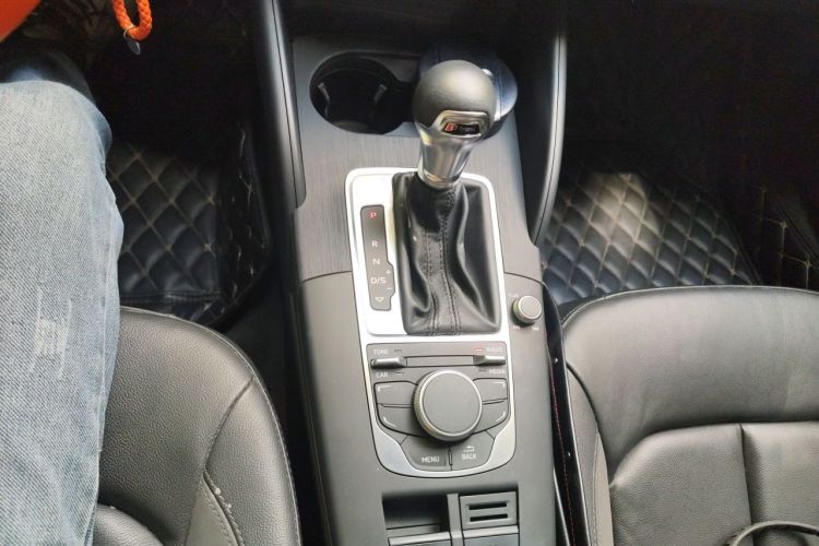 Audi A3 2014 immagine di auto #14