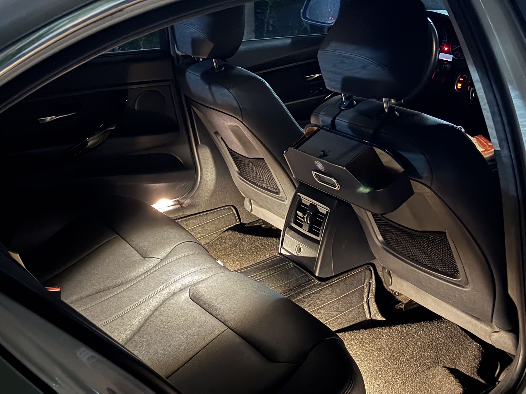 BMW 3 Series 2017 #4 BMW 3 Series 2017 car image #4