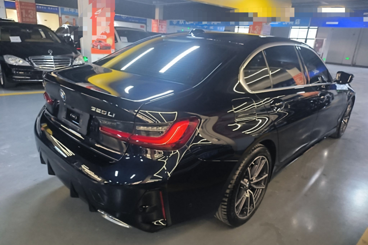 BMW 3 Series 2025 صورة سيارة #7