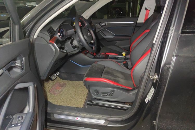 Audi Q3 2020 car image #17