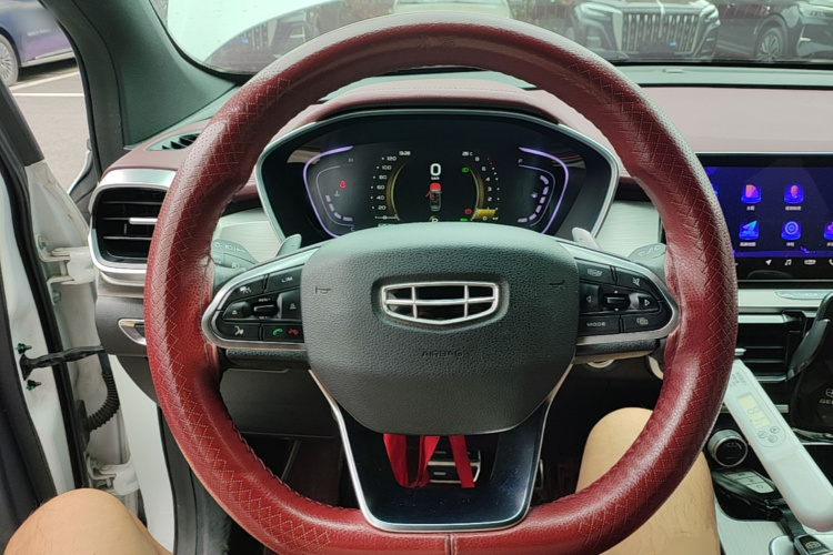 GEELY Coolray 2020 car image #11