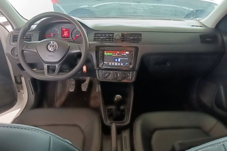 Volkswagen Santana 2017 car image #10