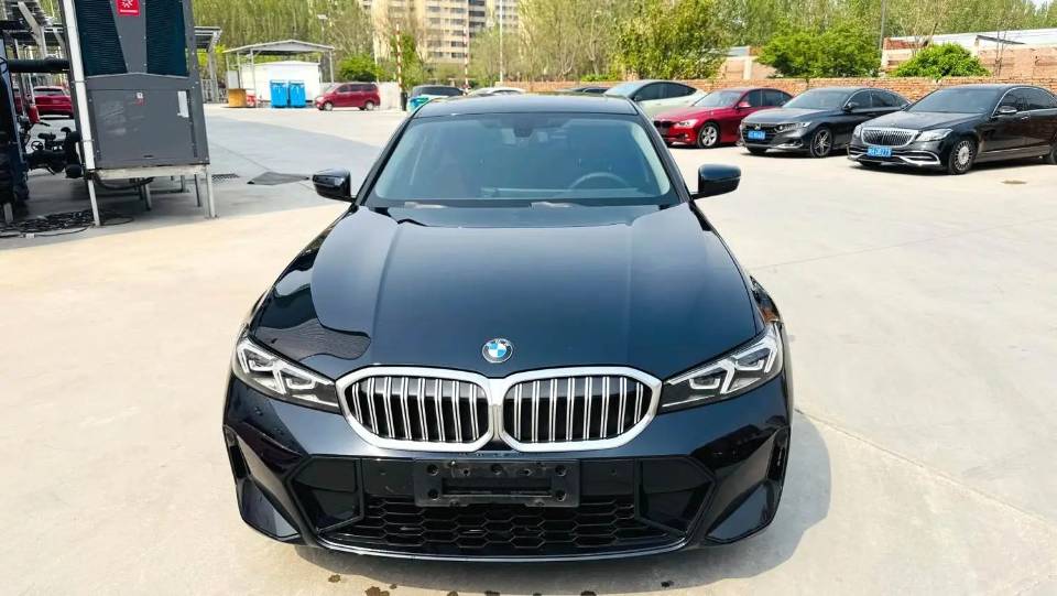 BMW 3 Series 2023 car image #2