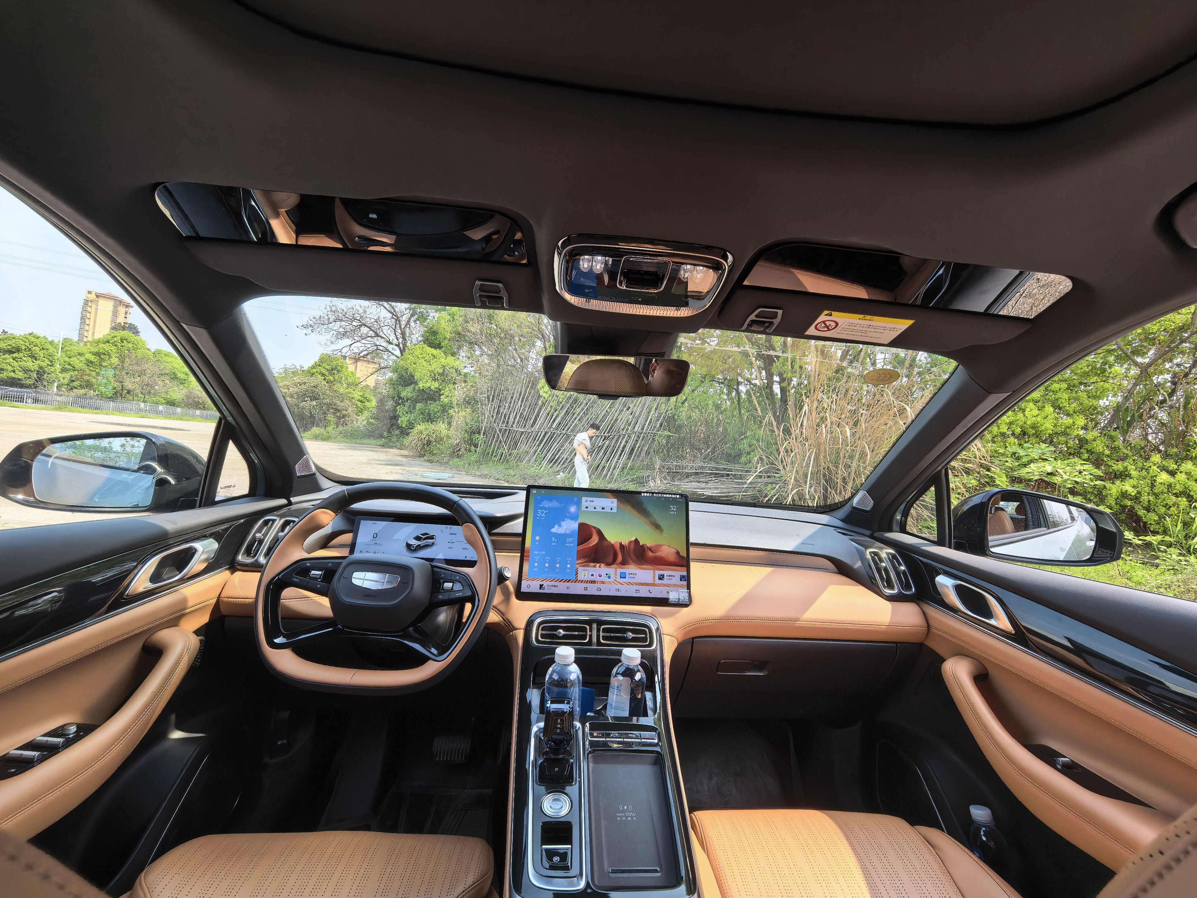 GEELY Boyue L 2025 car image #5