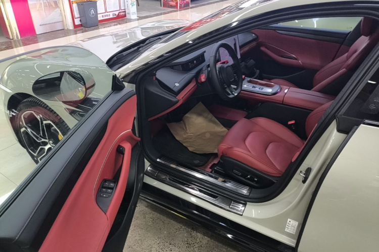MI SU7 2024 car image #16