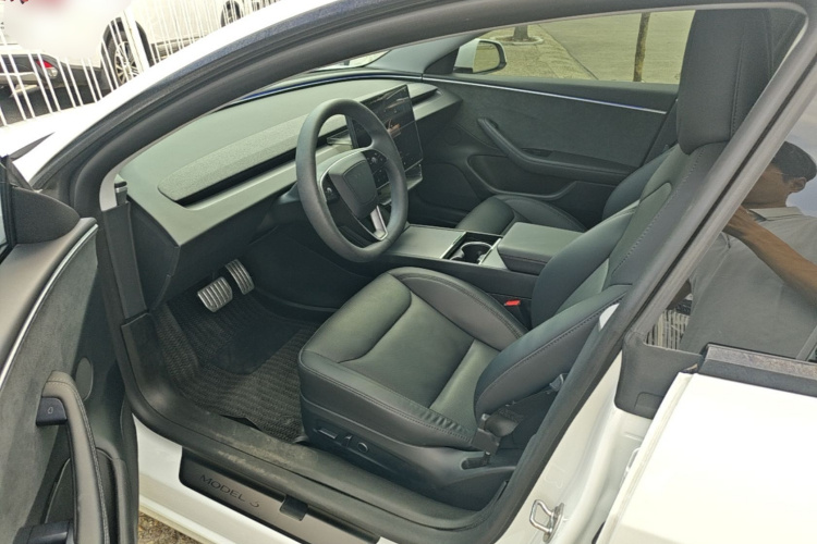 Tesla Model 3 2024 #15 Tesla Model 3 2024 car image #15