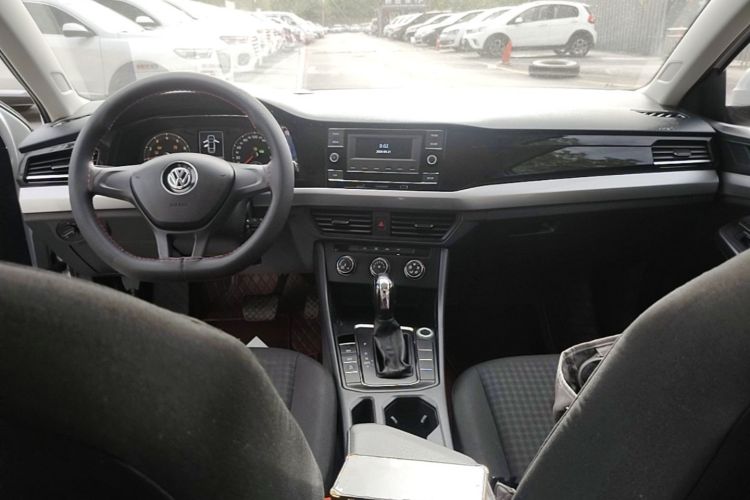 Volkswagen Bora 2020 car image #11