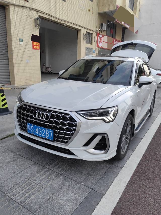 Audi Q3 2025 car image 