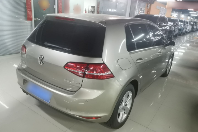 Volkswagen Golf 2015 car image #5