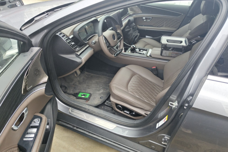 BYD Han 2024 car image #16