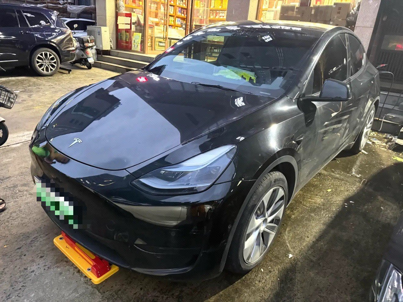 Tesla Model Y 2023 Tesla Model Y 2023 car image