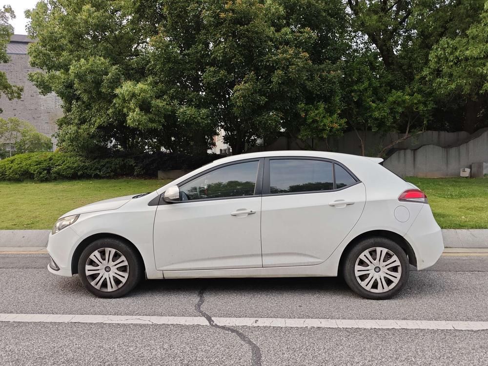 MG 5 2014 car image #4