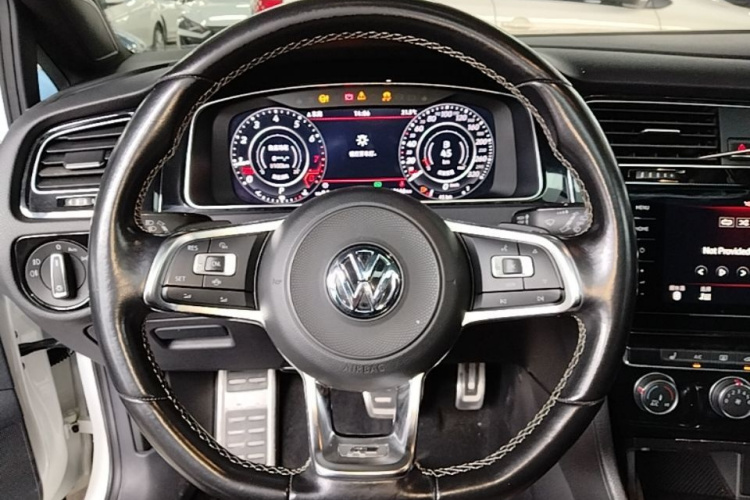 Volkswagen Golf 2020 #15 Volkswagen Golf 2020 car image #15