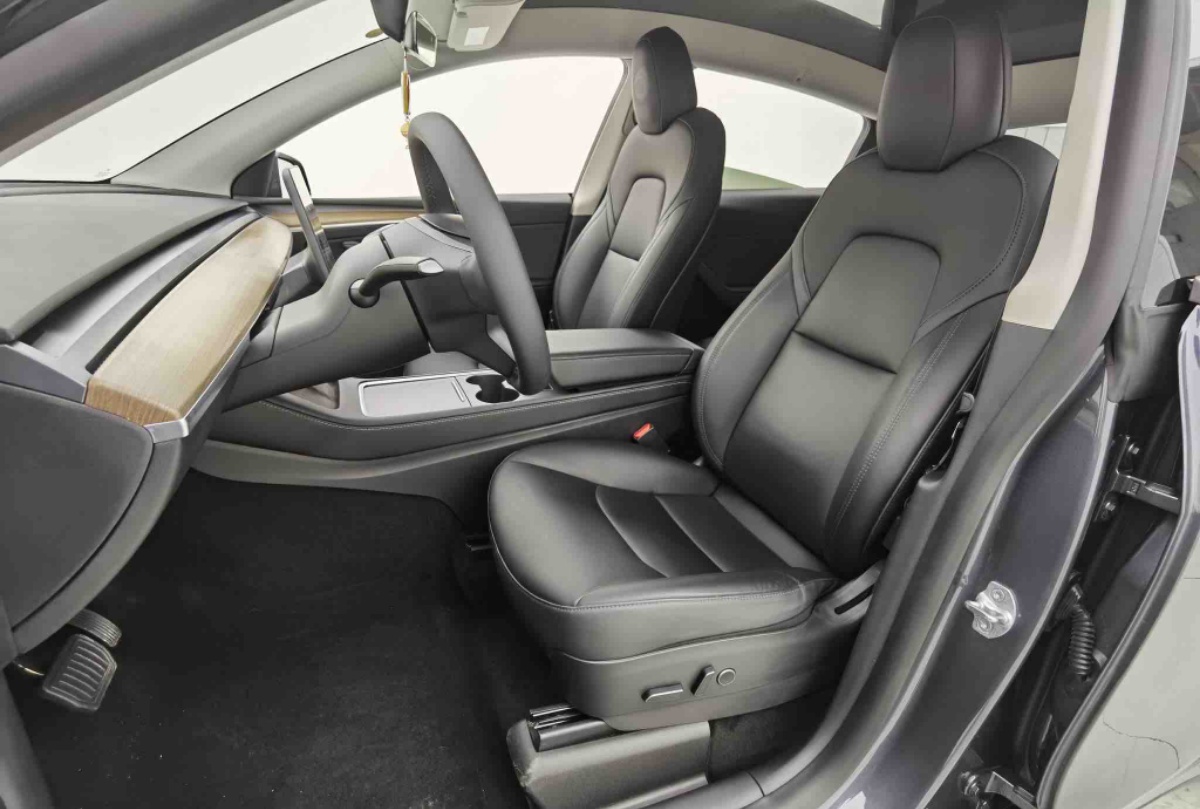 Tesla Model Y 2021 #10 Tesla Model Y 2021 car image #10