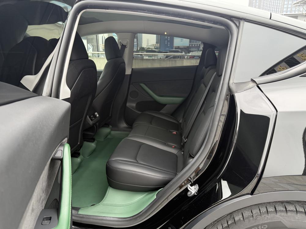 Tesla Model Y 2022 #18 Tesla Model Y 2022 car image #18